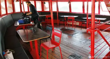 Bateau Passagers 300 Personnes, Salle Concert, 3 Bars, 1 Restaurant