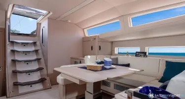 Jeanneau  60