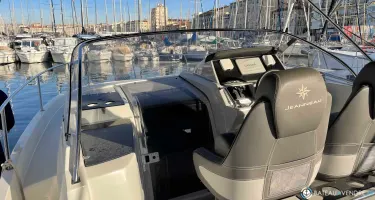 Jeanneau Cap Camarat 9.0 WA