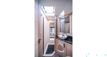 Jeanneau  65