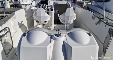 Quicksilver  720 Commander