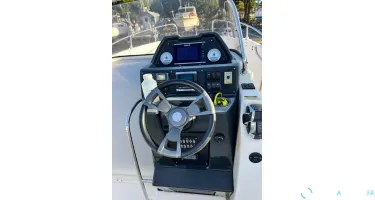 Quicksilver Activ 755 Open