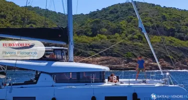 Lagoon  42