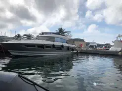 Prestige Yachts  560 Fly
