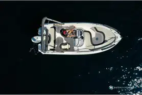 B2 Marine Cap Ferret 522 Open