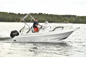 B2 Marine Cap Ferret 572 Open