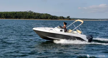 B2 Marine Cap Ferret 702 Sun Deck