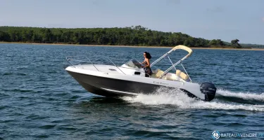 B2 Marine Cap Ferret 702 Sun Deck