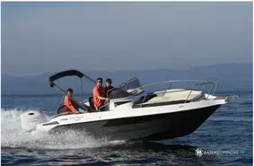 B2 Marine Cap Ferret 702 Sun Deck