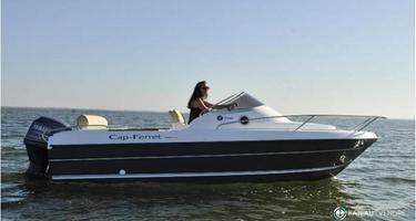 B2 Marine Cap Ferret 522 Cruiser