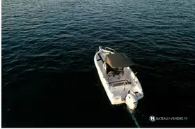 B2 Marine Cap Ferret 702 Open
