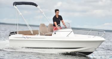 B2 Marine Cap Ferret 472 Sun Deck