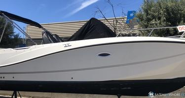 Quicksilver Activ 755 Sundeck