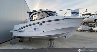 Beneteau Antares 8 Fishing