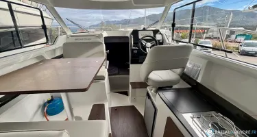 Beneteau Antares 8 Fishing