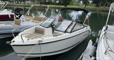 Quicksilver Activ 555 Bowrider