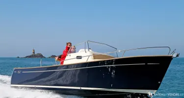 Rhea  27 Escapade