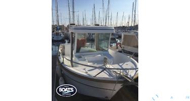 Beneteau Antares 700 Fishing