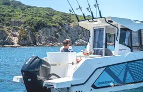 Quicksilver Captur 705 Pilothouse