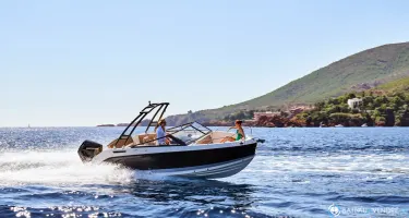 Quicksilver  675 Bowrider