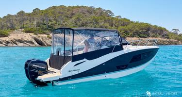 Quicksilver Activ 875 Sundeck