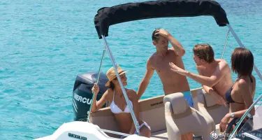 Quicksilver  675 Sundeck