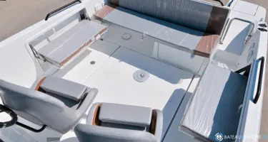 Beneteau Flyer 8 SUNdeck