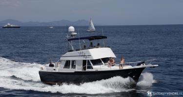 Mainship  430 trawler 