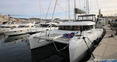 Lagoon  42