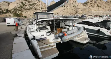 Lagoon  42