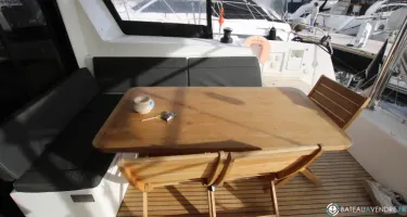 Lagoon  42