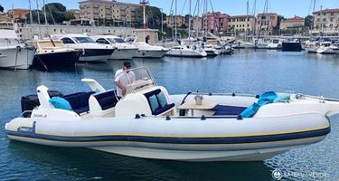 Marlin Boat  23 FB