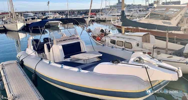 Marlin Boat  23 FB