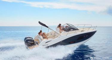 Quicksilver Activ 875 Sundeck