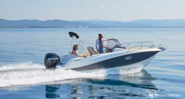 Quicksilver  675 Sundeck