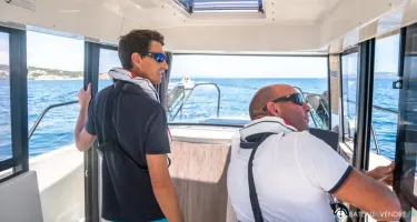 Quicksilver Activ 705 Pilothouse