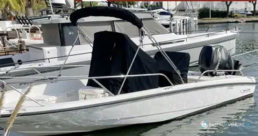 Boston Whaler  200 Dauntless