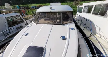 Nicols Sedan 1000