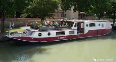 Habitat Flottant Barge