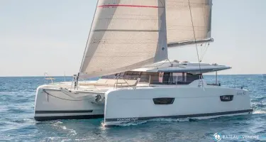 Fountaine Pajot Astrea 42