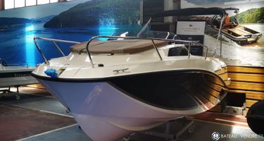 Quicksilver Activ 555 Cabin