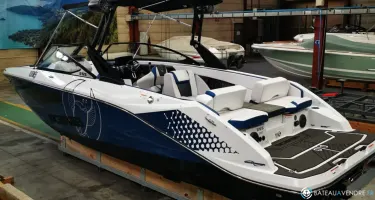 Scarab Boats Scarab 255 Identity