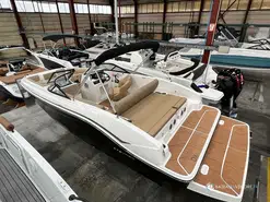 Bayliner DX 2050