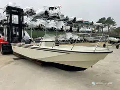 Boston Whaler  22 Outrage