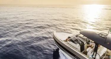 Invictus  320 GT