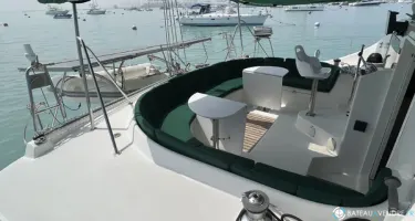 Lagoon  42
