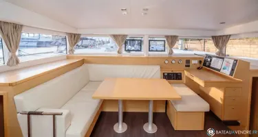 Lagoon  400 S2