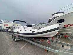 Selva  D600