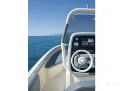 Invictus  200 HX