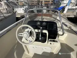 Invictus  190 FX